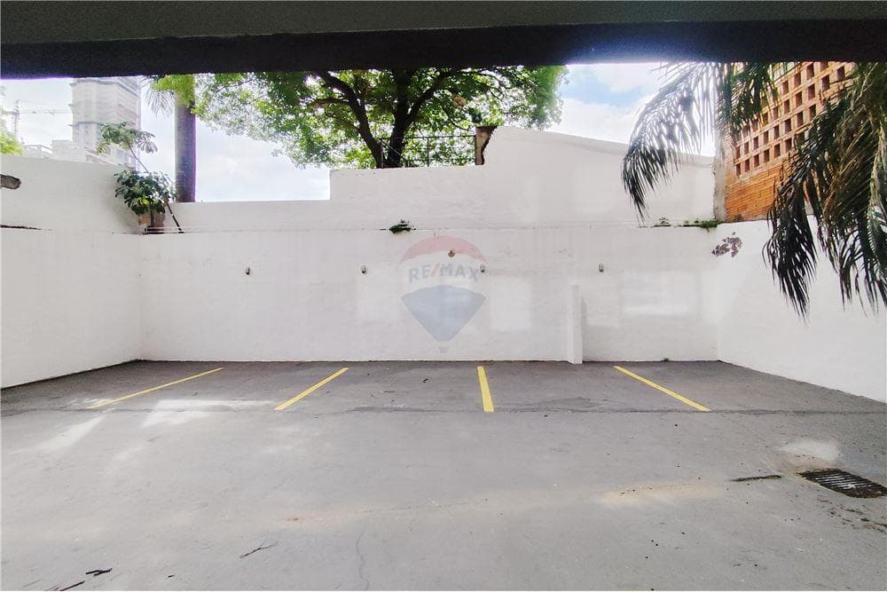 Edificio de 5 niveles, zona Shop Del Sol — foto 1