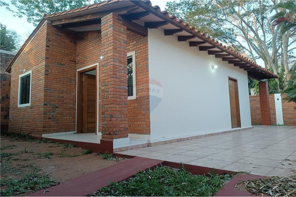 Vendo chalet a estrenar en lambare barrio la victoria