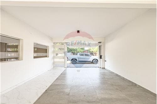 Casa-Venta-PY Central Villa Elisa, foto 4