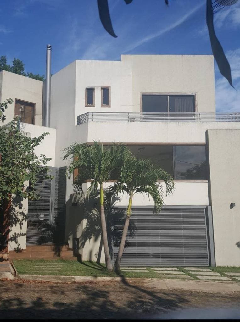 Alquilo hermosa residencia- b° ycua sati