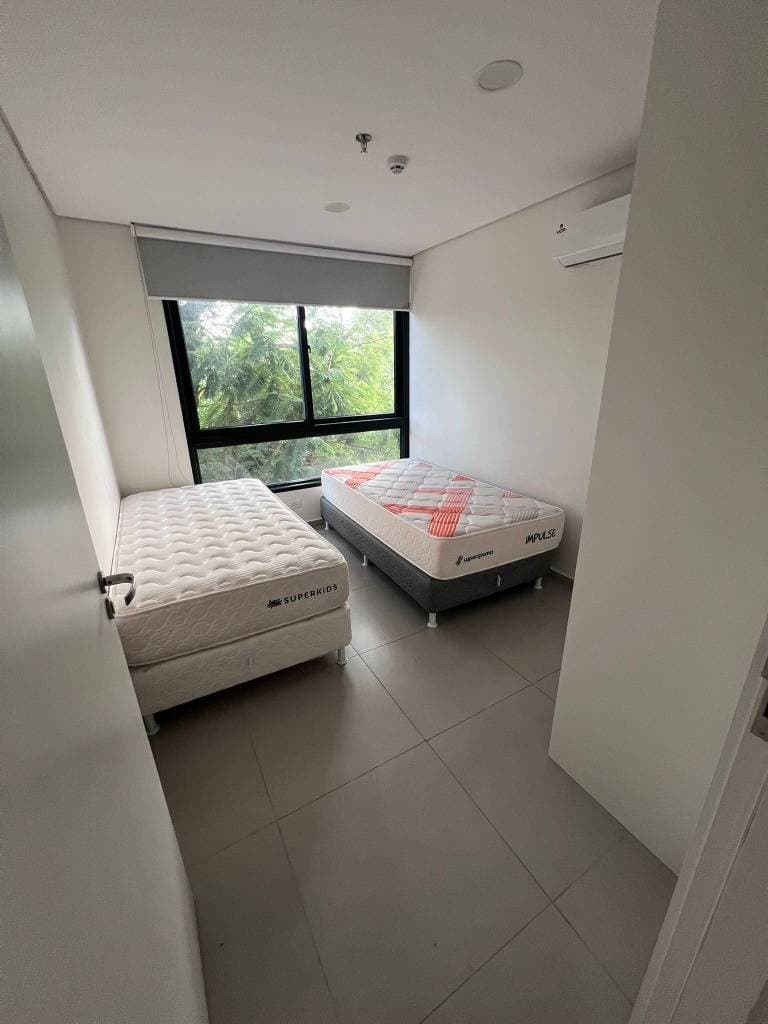En venta departamento totalmente amoblado de 2 dormitorios en Urban Ykua Sati, foto 3