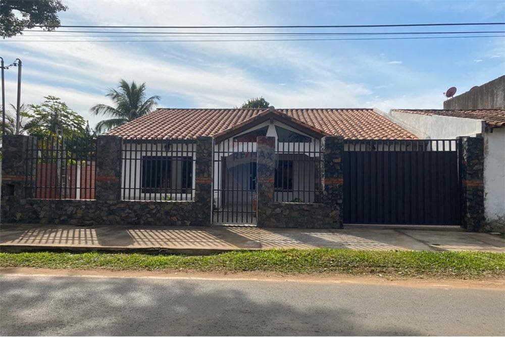 Alquilo casa en San Lorenzo CURUPAYTY
