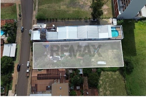 Terreno Comercial de 1300 M2 en Encarnación a metros de la Playa, foto 2