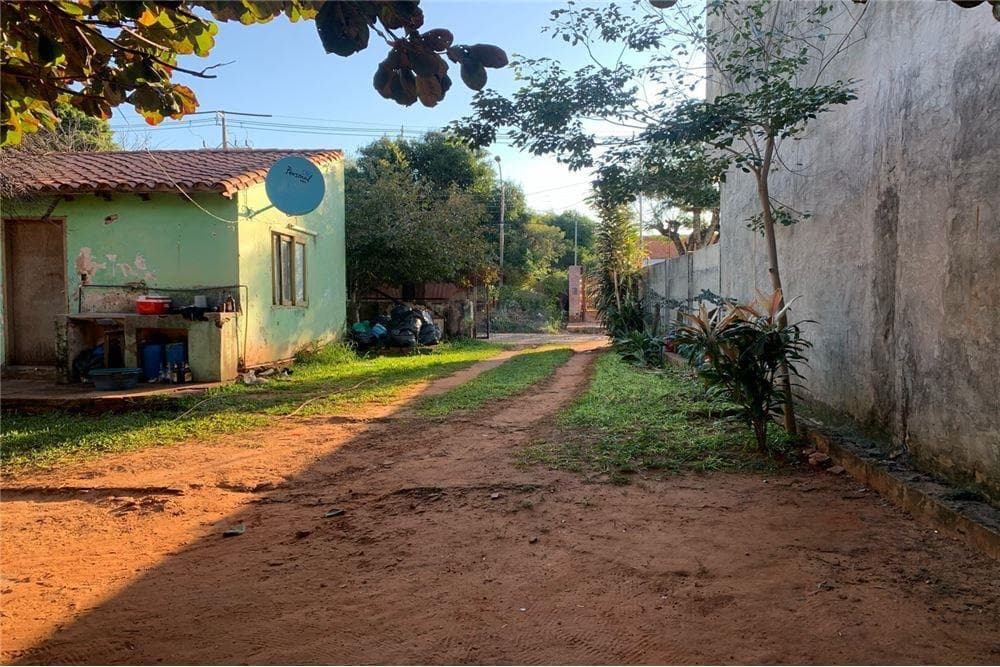 Terreno con casa en Luque barrio laurelty, foto 5