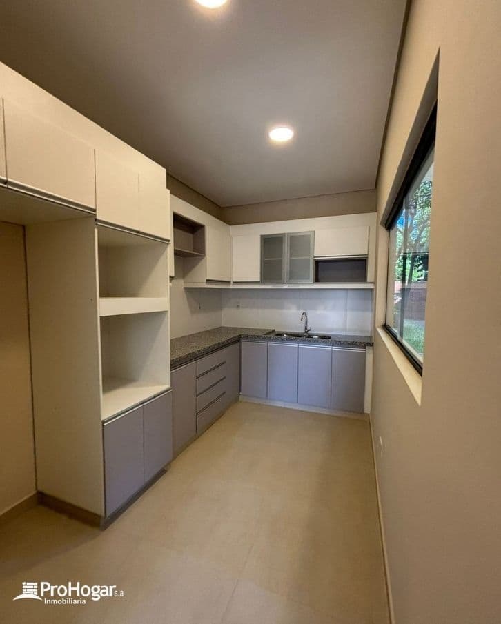 Duplex de 3 Dormitorios - Zona Jardin de Oro Luque — foto 3
