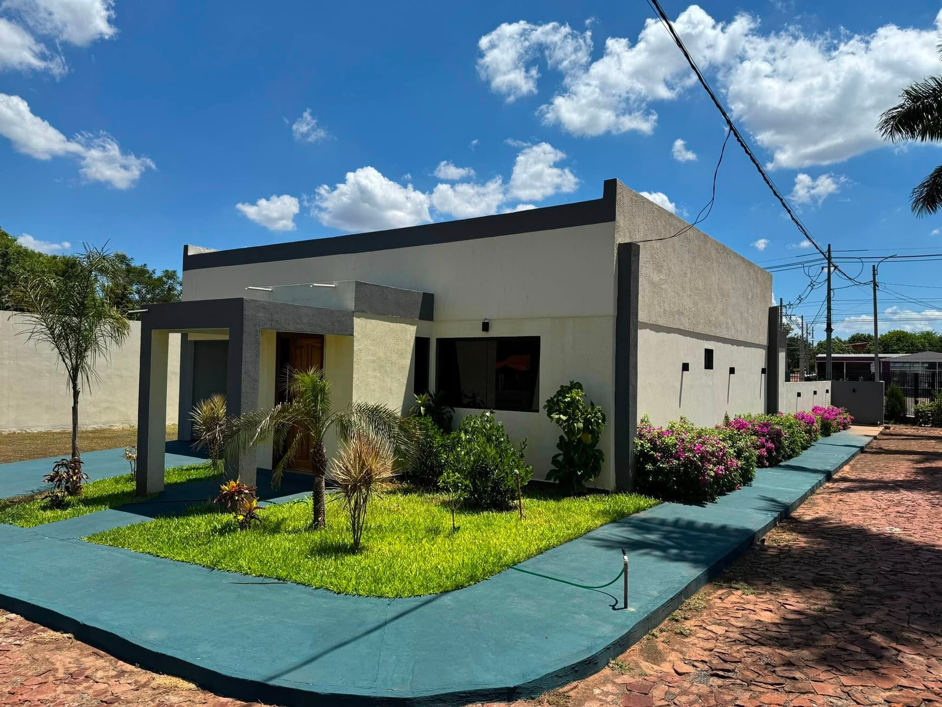 Vendo Amplia Casa dentro del Condominio Cerrado Kambuchi