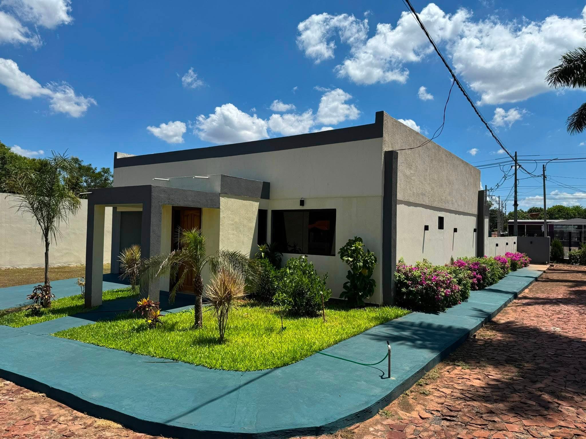 Vendo Amplia Casa dentro del Condominio Cerrado Kambuchi