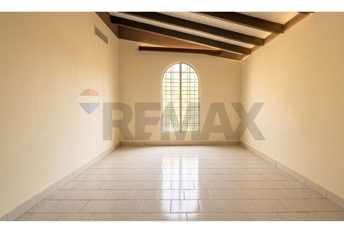 Casa - Alquiler - Luque, Central, Paraguay, Que esperas! — foto 2