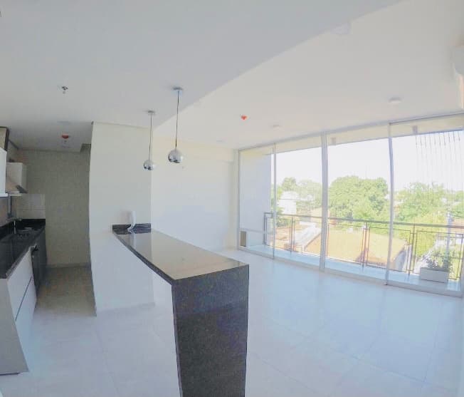 En alquíler hermoso departamento a extrenar zona Villa Morra, foto 2