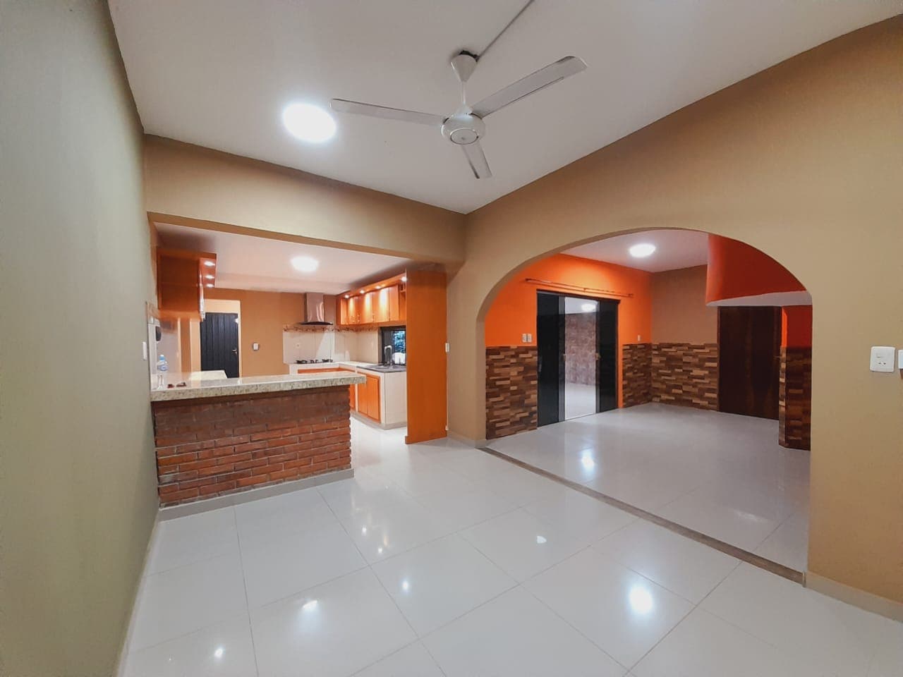 Casa en Lambaré zona supermercado el pueblo‼, foto 4