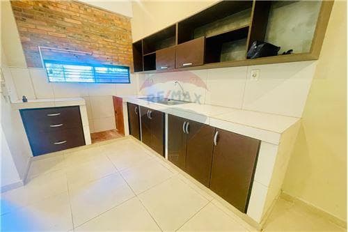 Departamento en Lambaré en el Barrio Felicidad en Planta Baja, foto 4