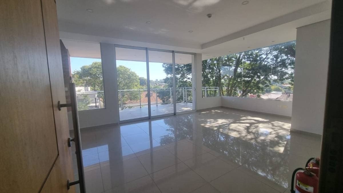 BARRIO MBURICAO Departamento Extra Grande en Venta, foto 3