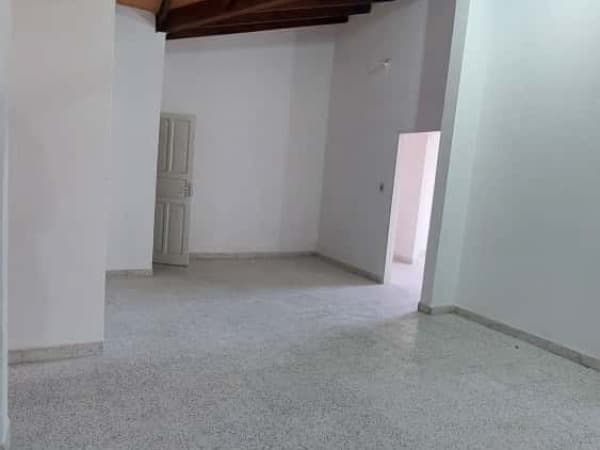 Alquilo amplio departamento en San Lorenzo de 4 habitaciones