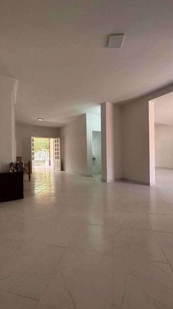 Amplia casa de 2 pisos – zona parque de la salud, foto 4