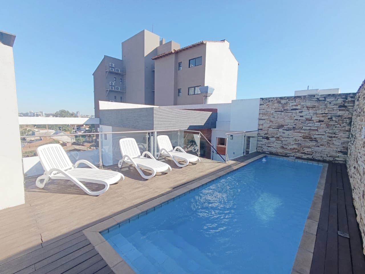 En venta amplio departamento tipo dúplex a pasos del bcp, foto 1