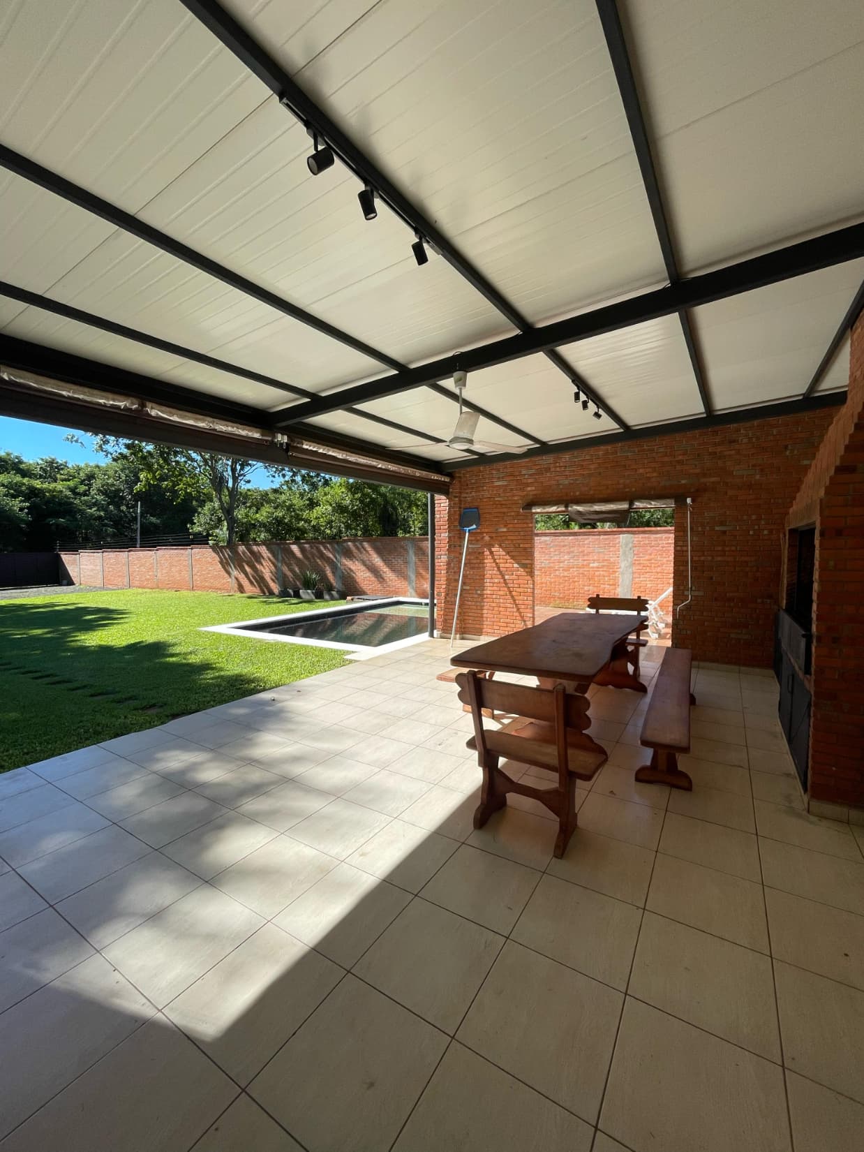 casa semi amoblada en Luque - Zona Rakiura 1100 m2 de terreno, foto 4