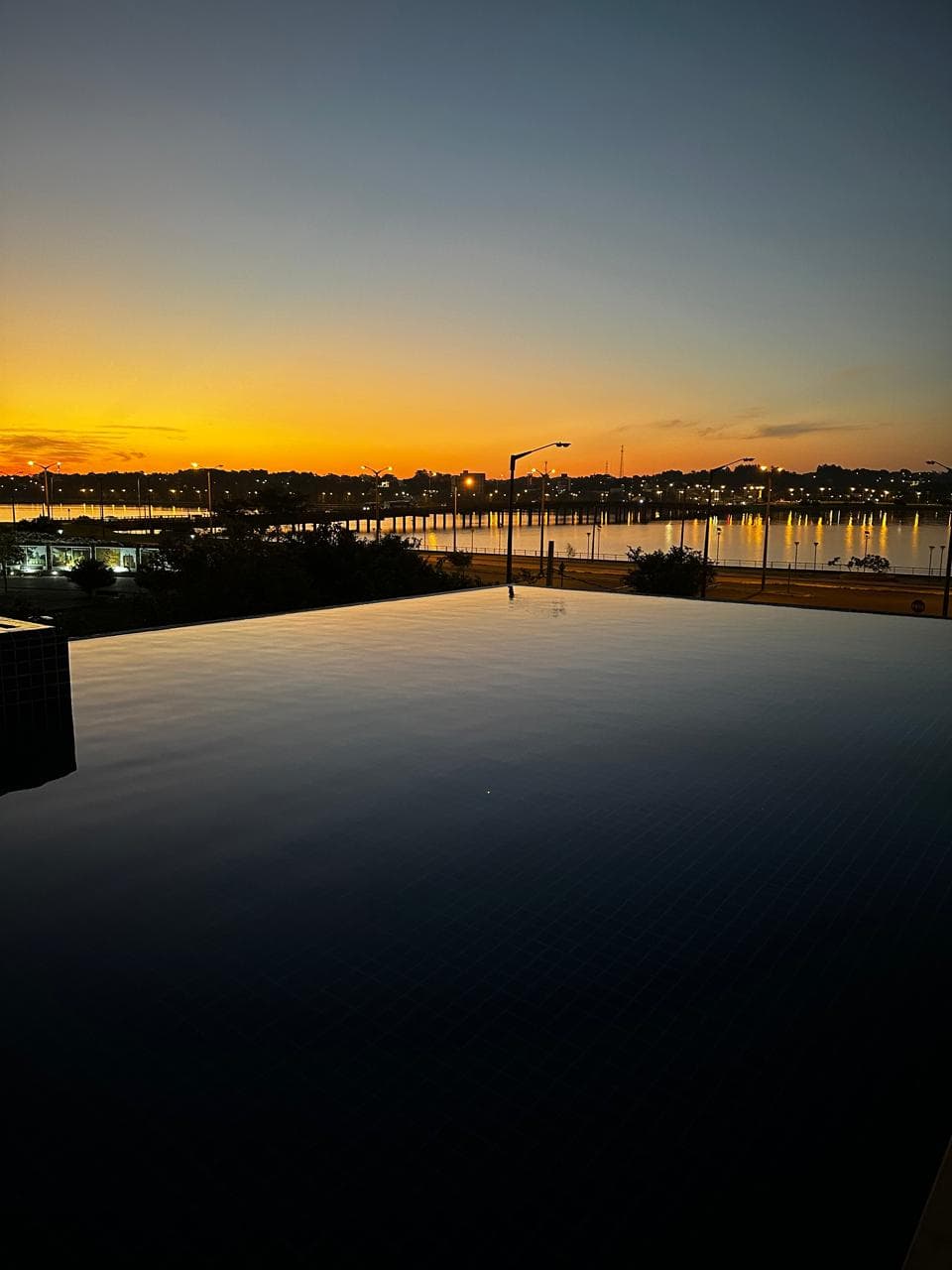 Departamento De Dos Dormitorios Con Vista Al Rio En Encarnación — foto principal