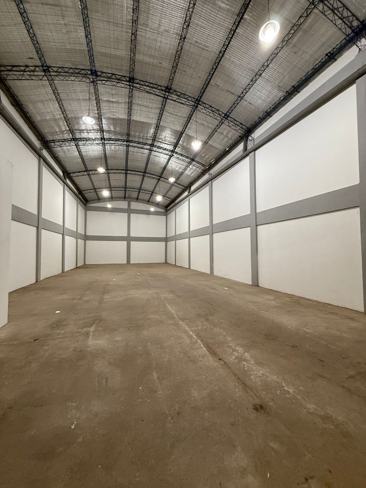 Tinglado comercial sobre avda. Transchaco – Mariano Roque Alonso, foto 1