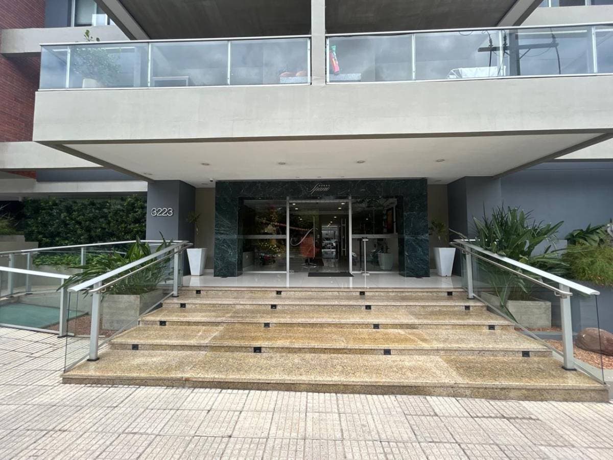 Hermoso y amplio departamento 3 dormitorios en venta en edificio torre spano, foto 3