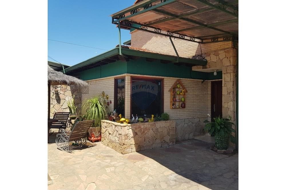 En venta casa en Mariano Roque Alonso, foto 2