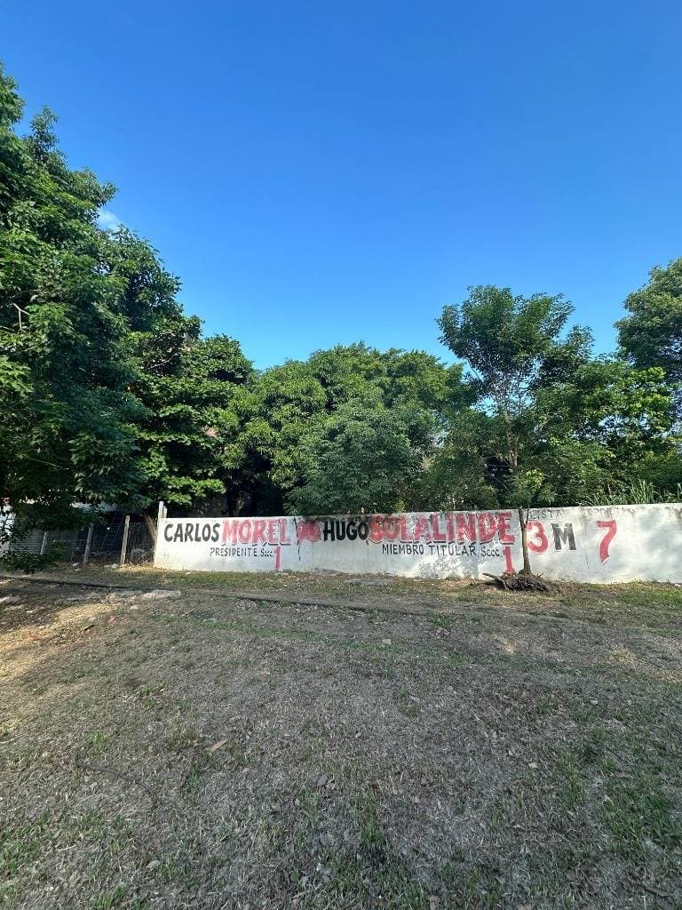 Terreno Premium 1.077 m² en Santísima Trinidad: ¡Ideal para Proyecto Residencial, foto 3