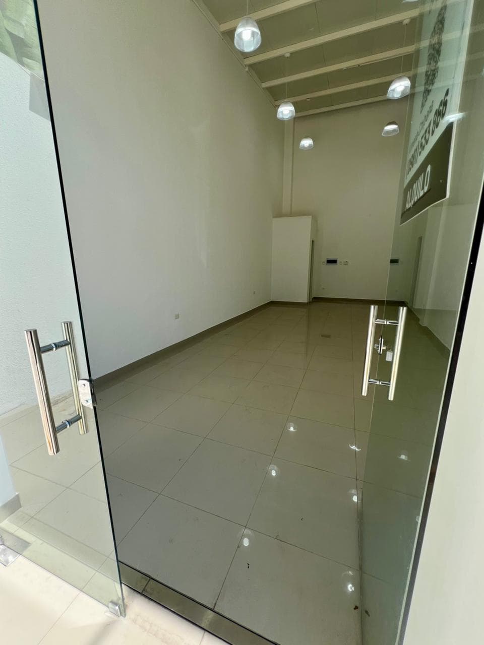 Hermoso local comercial en Fernando de la Mora!!!, foto 4