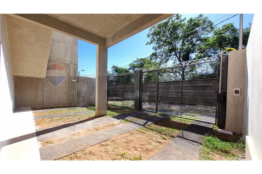 Duplex a estrenar lambare — foto 2