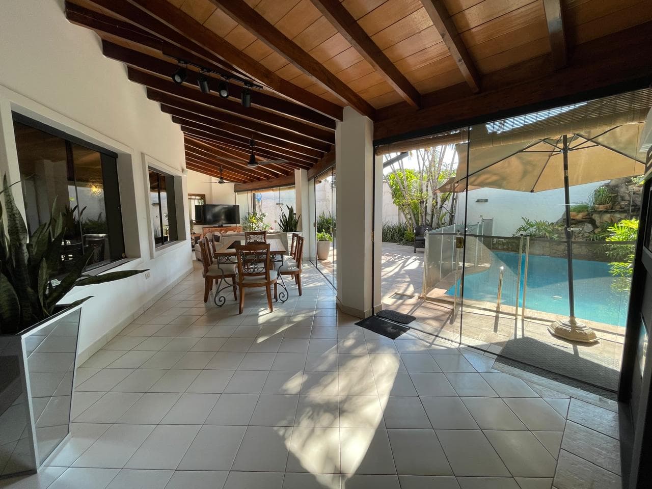 Casa en alquiler – barrio residencial mariscal lópez, Asunción, foto 2