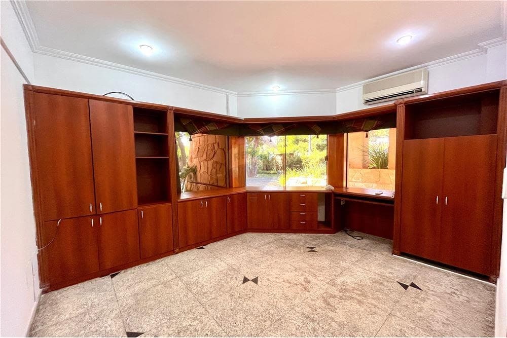 Casa en ycua sati zona eje corporativo 4.618 m2 — foto 5