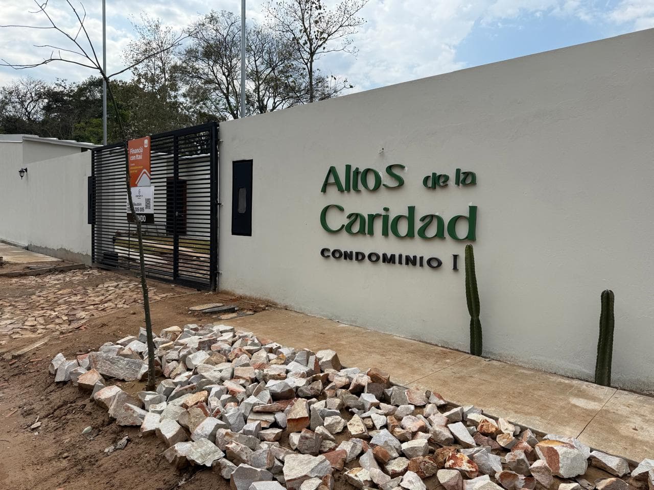Condominio altos de la caridad i
