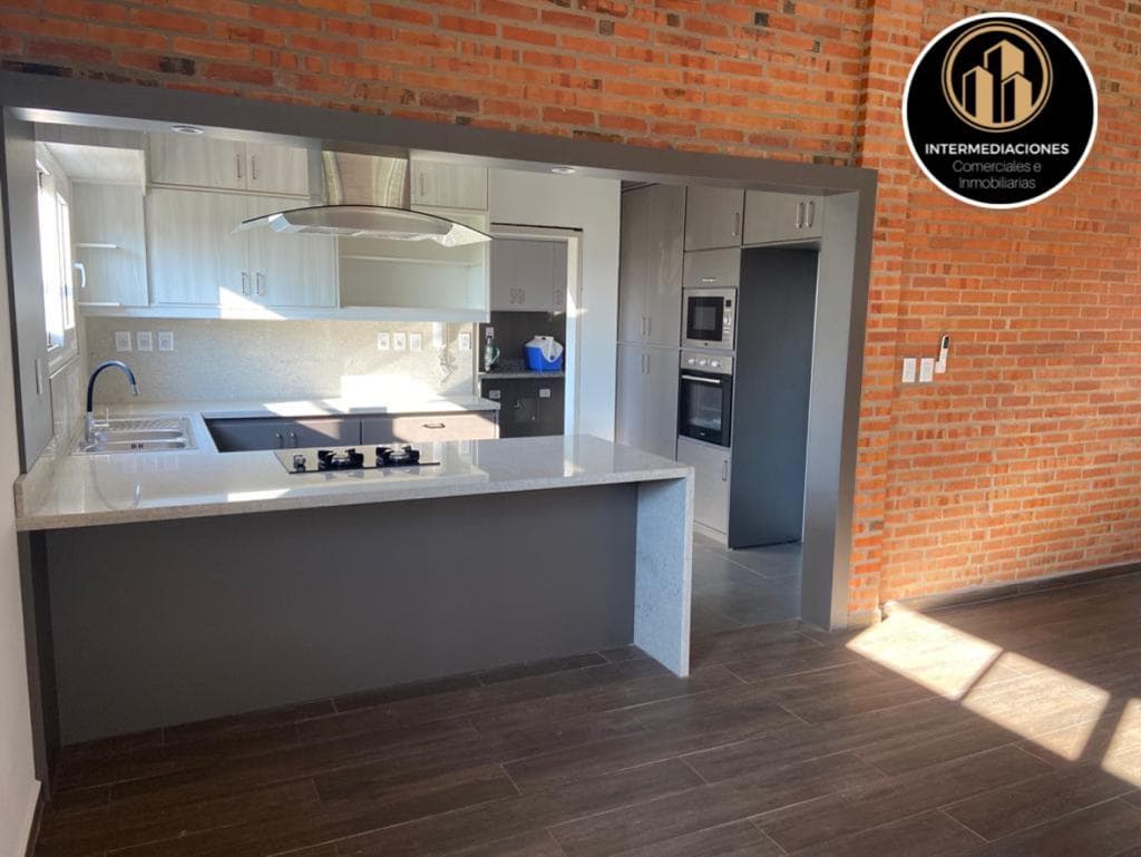 En venta vivienda en surubi'i, foto 2