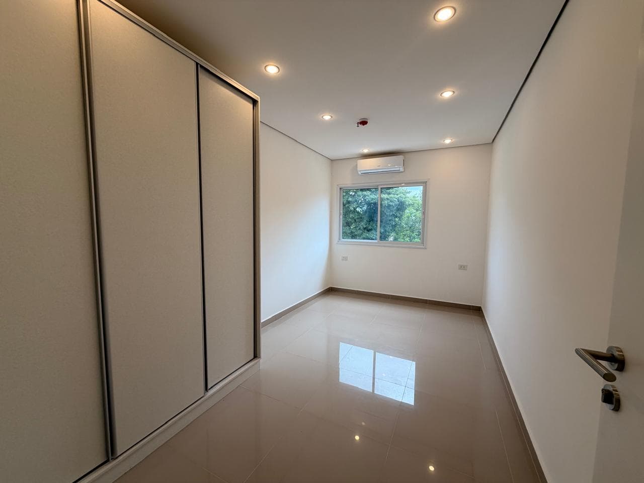 Hermoso departamento en barrio Las Mercedes de dos dormitorios, foto 3