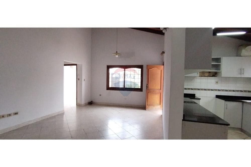Casa en esquina fdo. Zona norte a 50 mts de mcal. López, foto 5