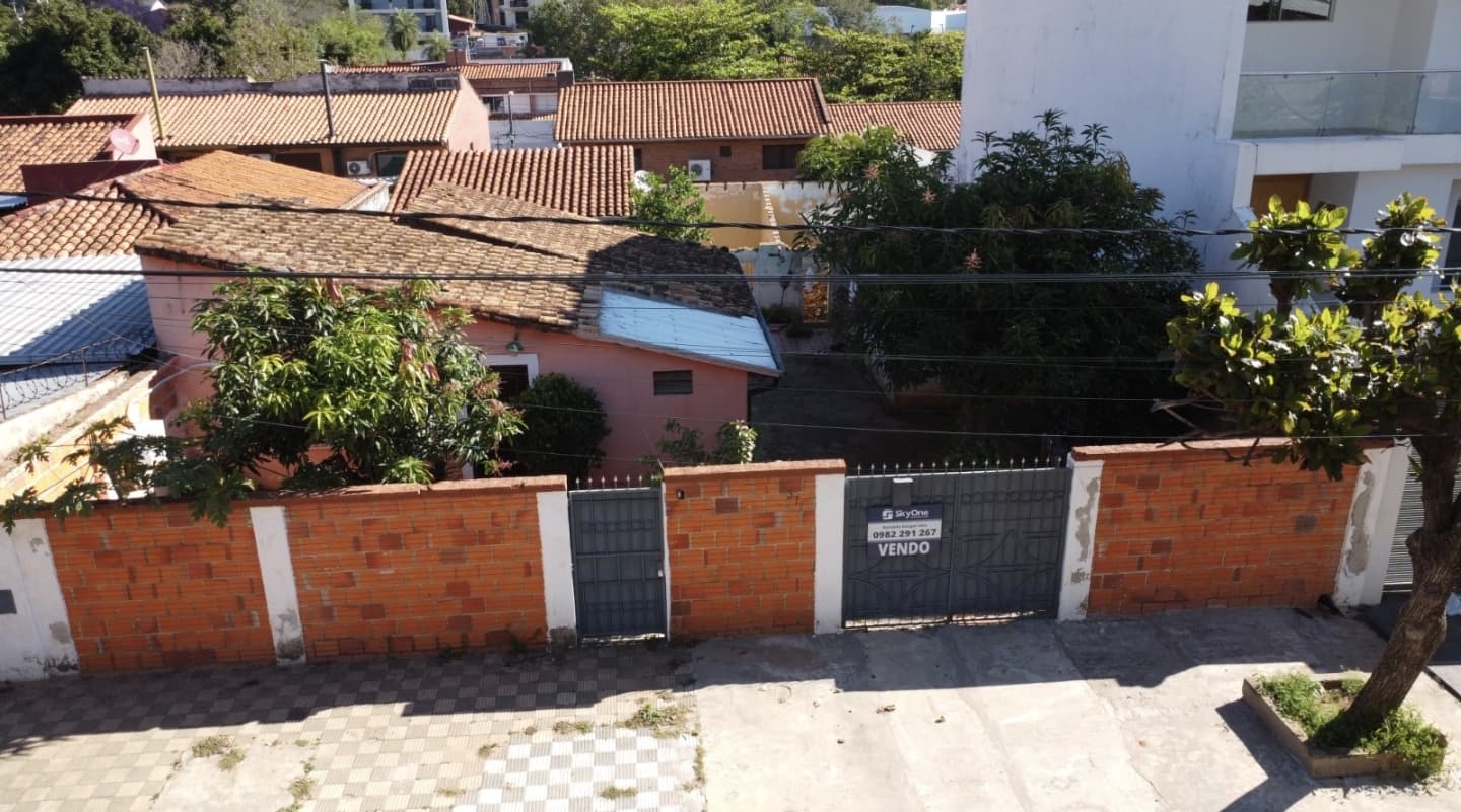 *En venta terreno con amplio frente en Barrio Mburucuyá.*, foto 2