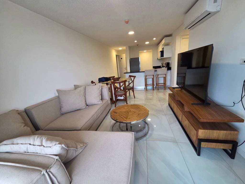 Departamento En Alquiler Amoblado De 2 Dormitorios, Surubi'I