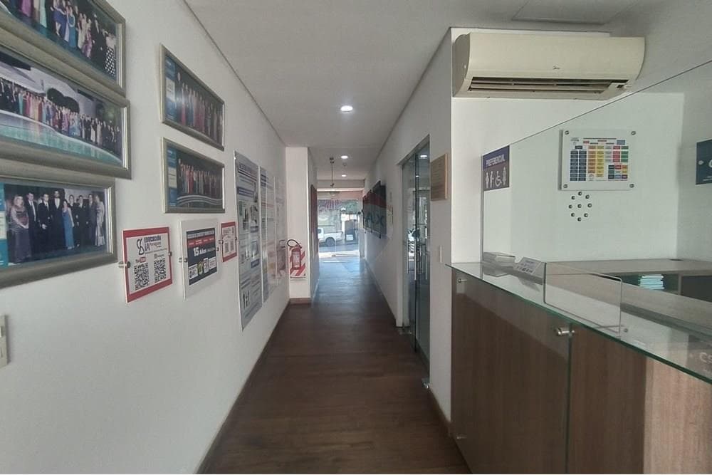 Oficina corporativa en ycua sati — foto 3