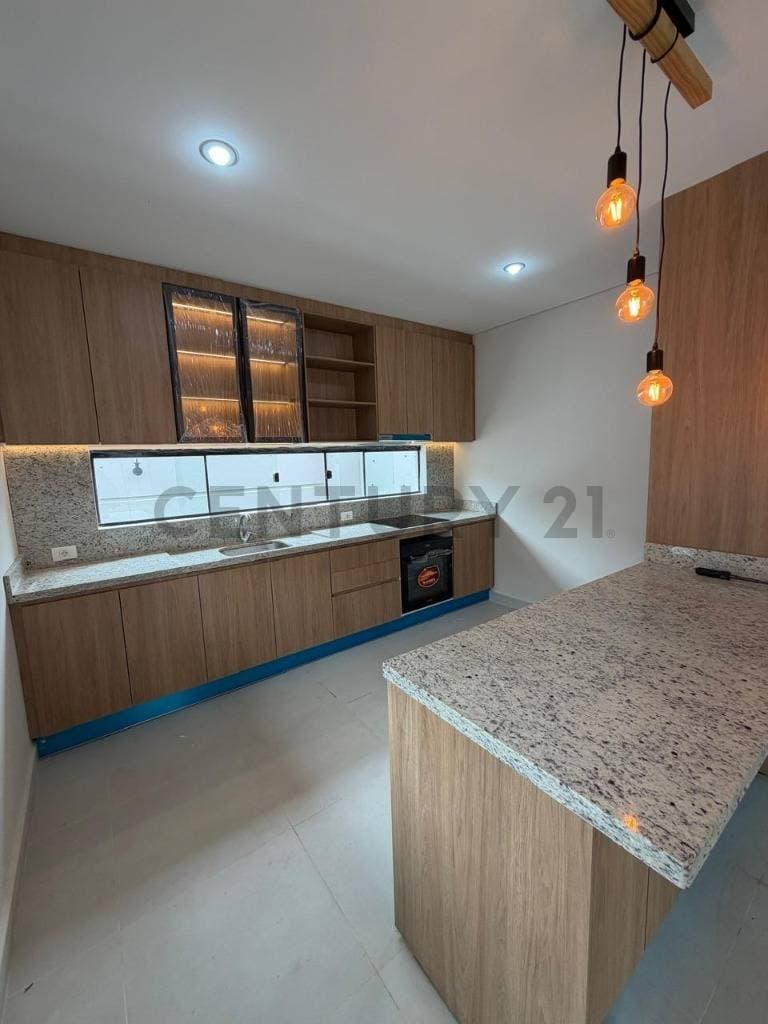 de Casa Dúplex en Luque, Central, foto 4