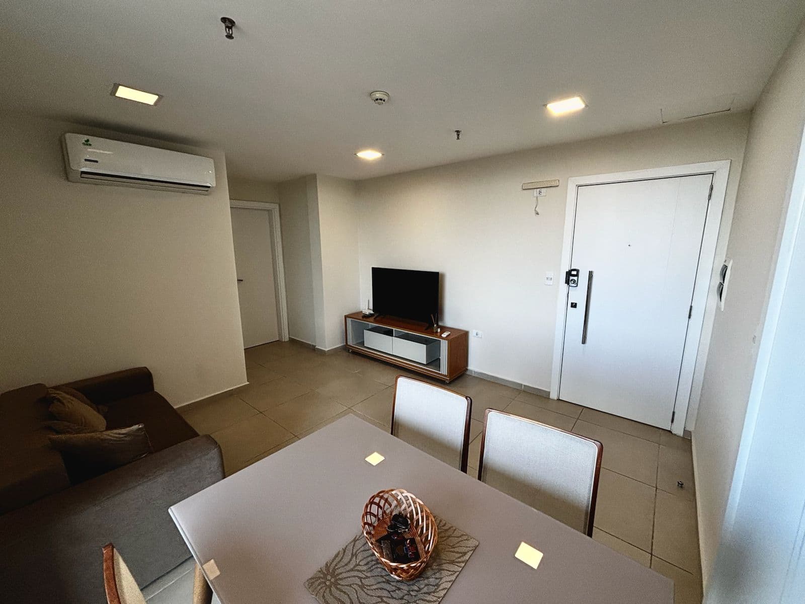 Departamento-Alquiler-PY Asunción Villa Morra, foto 3