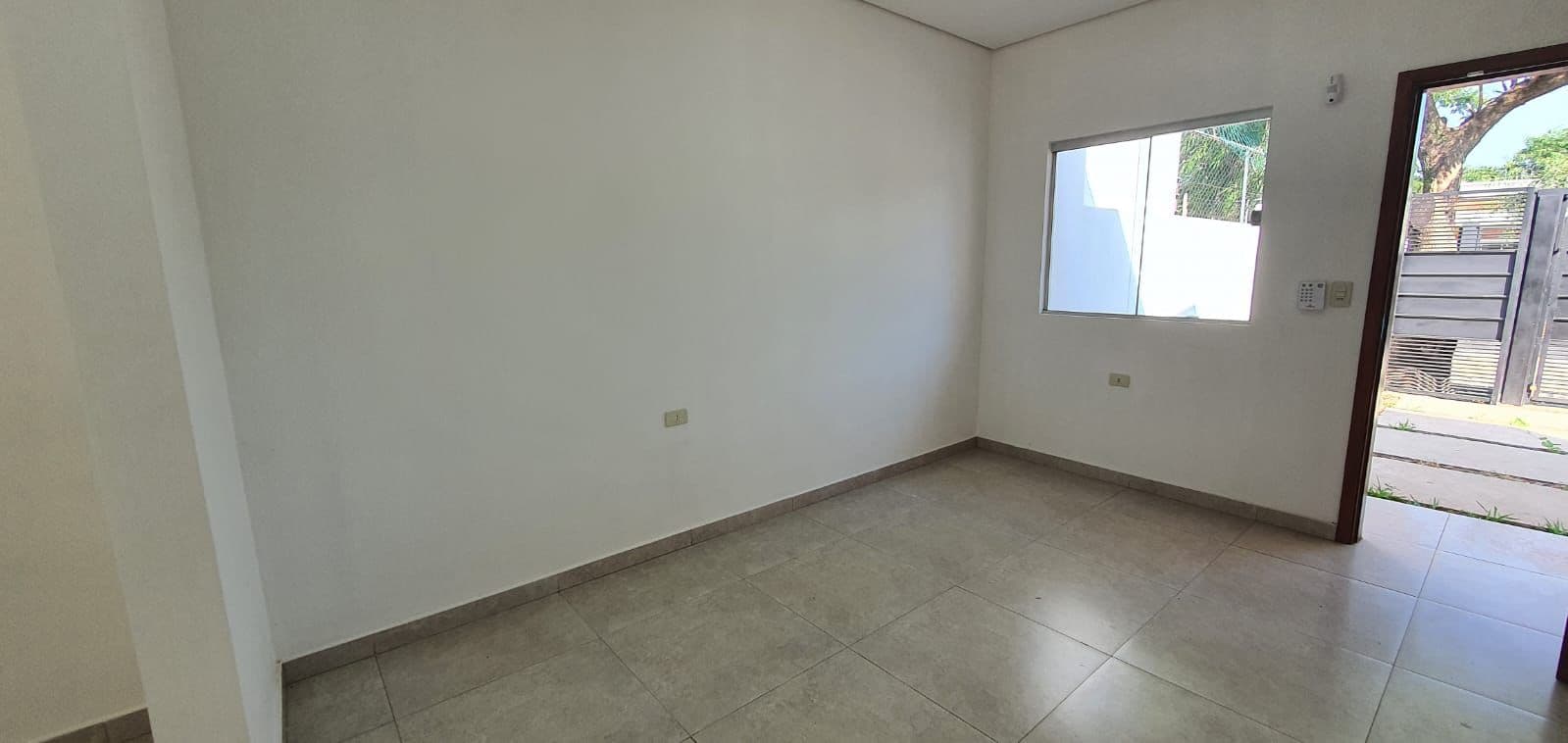 Chalet a estrenar en Lambare, foto 3