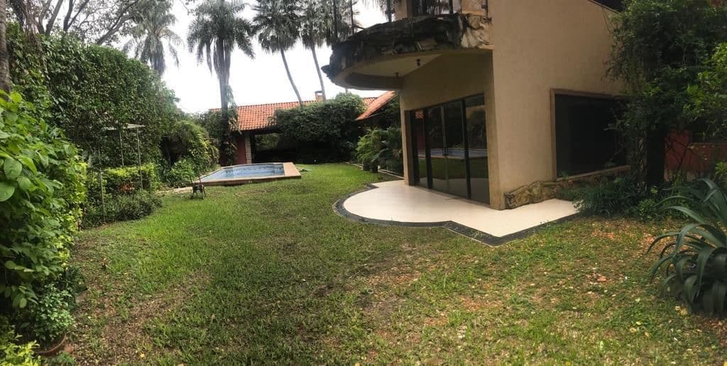 Los laureles , en alquiler, amplia residencia de 6 dormitorios, foto 2