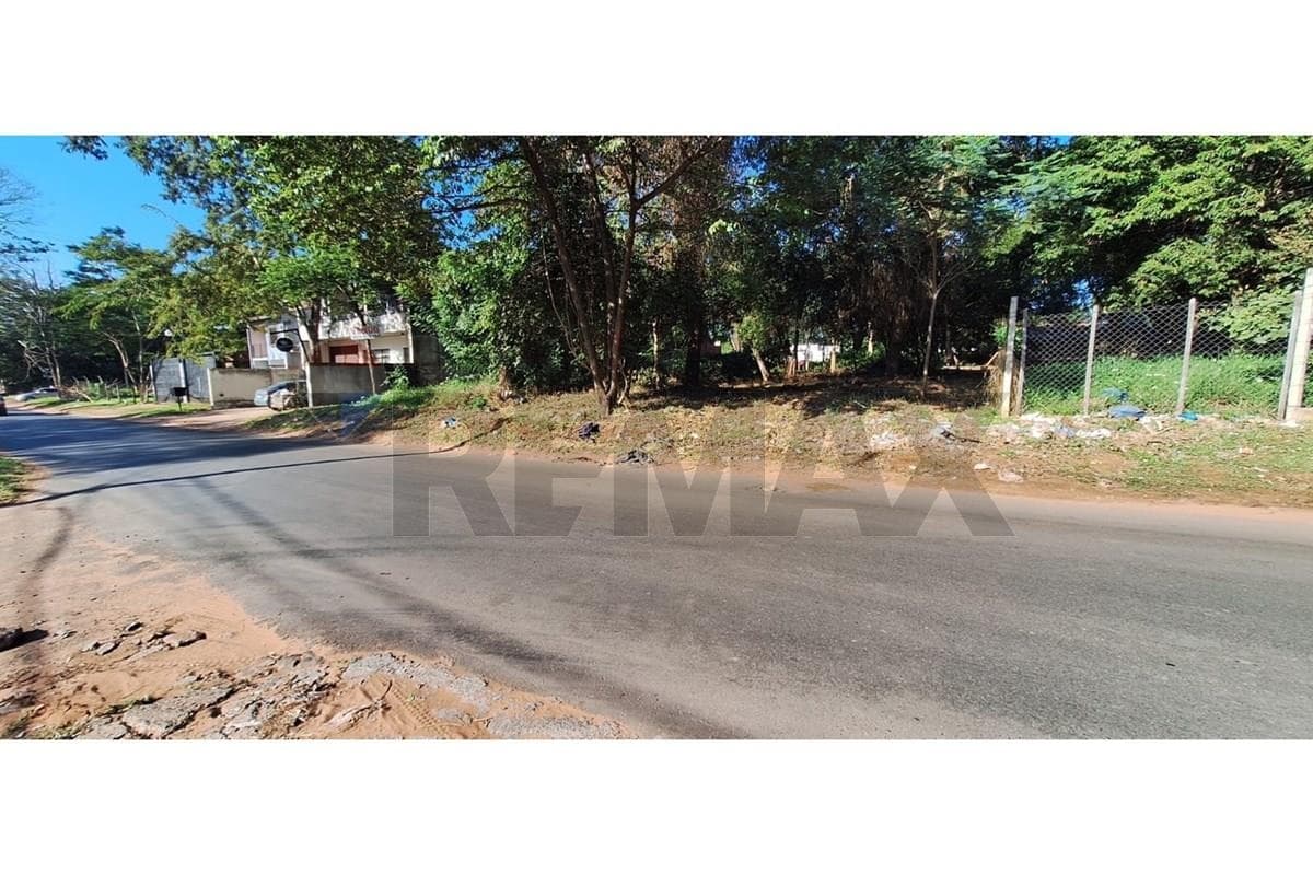 Terreno sobre doble av. Curiel, foto 2