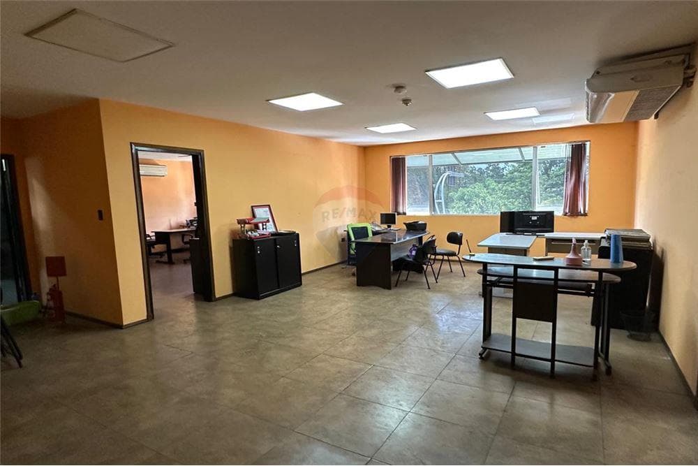 Exclusivo showroom con oficinas – ubicación estratégica en asunción, foto 3