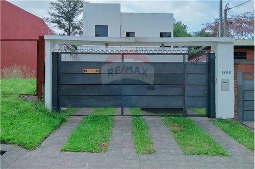 Alquilo casa en zona yatch