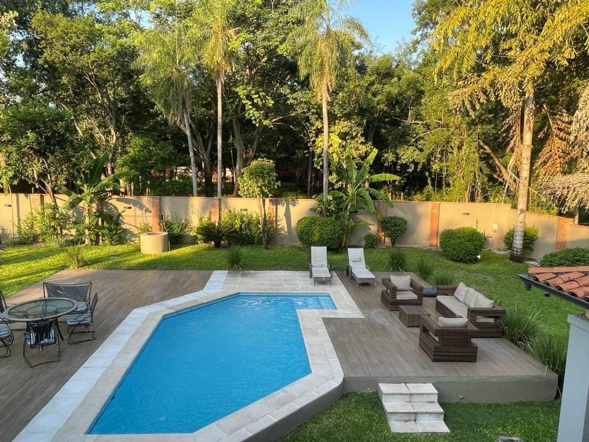 Vendo ampia casa en San Bernardino zona centro