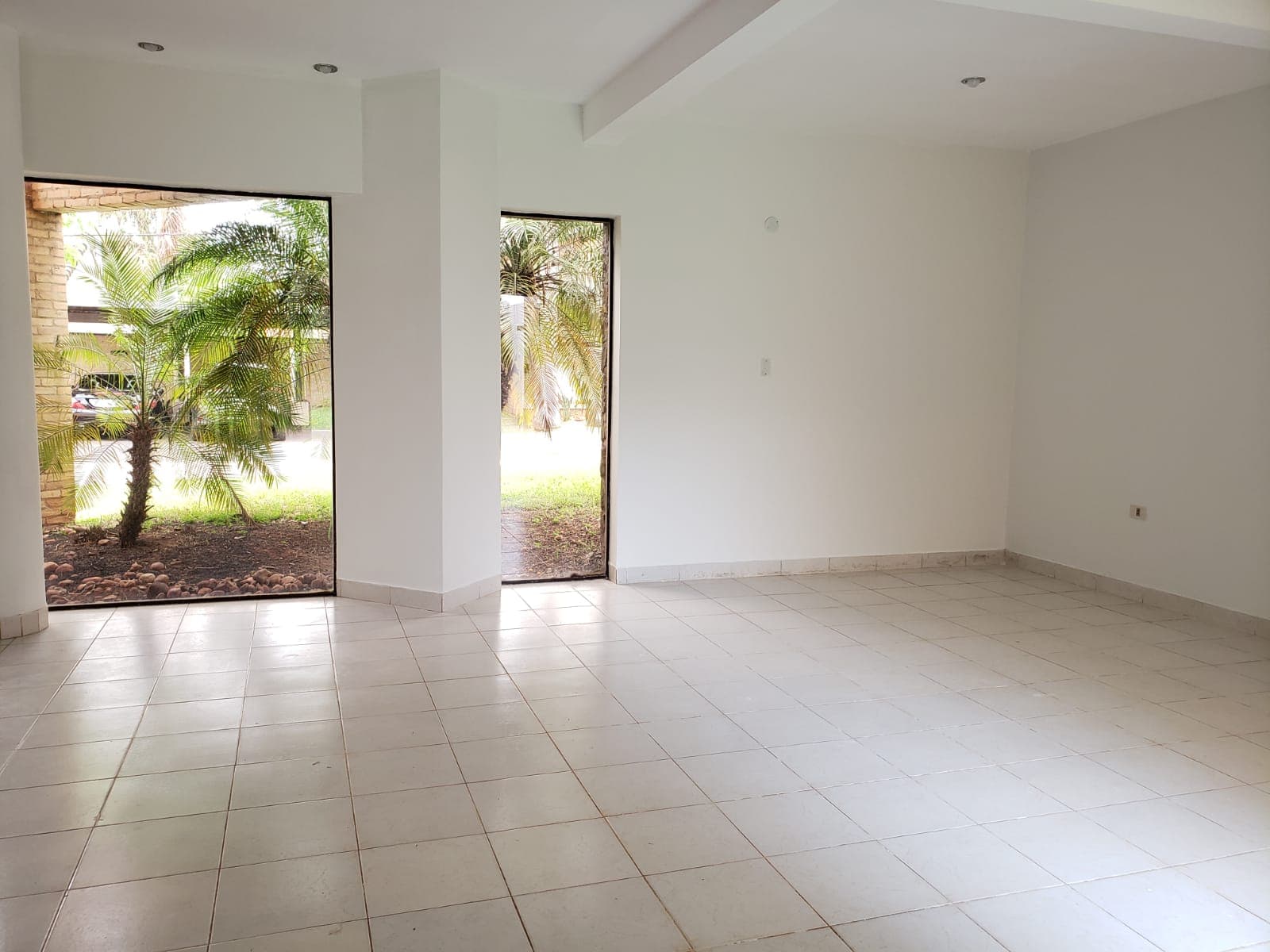 Muy Linda Casa En Barrio Cerrado Zona Aeropuerto ! — foto 2