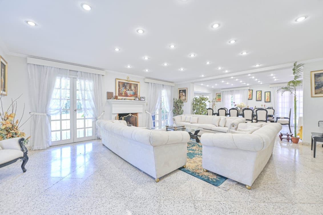 En Venta Amplia Residencia - Barrio San Cristobal — foto 3