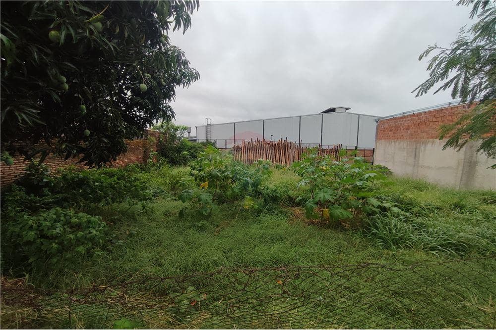 Terreno a 150 mts de av. Martinez, foto 2