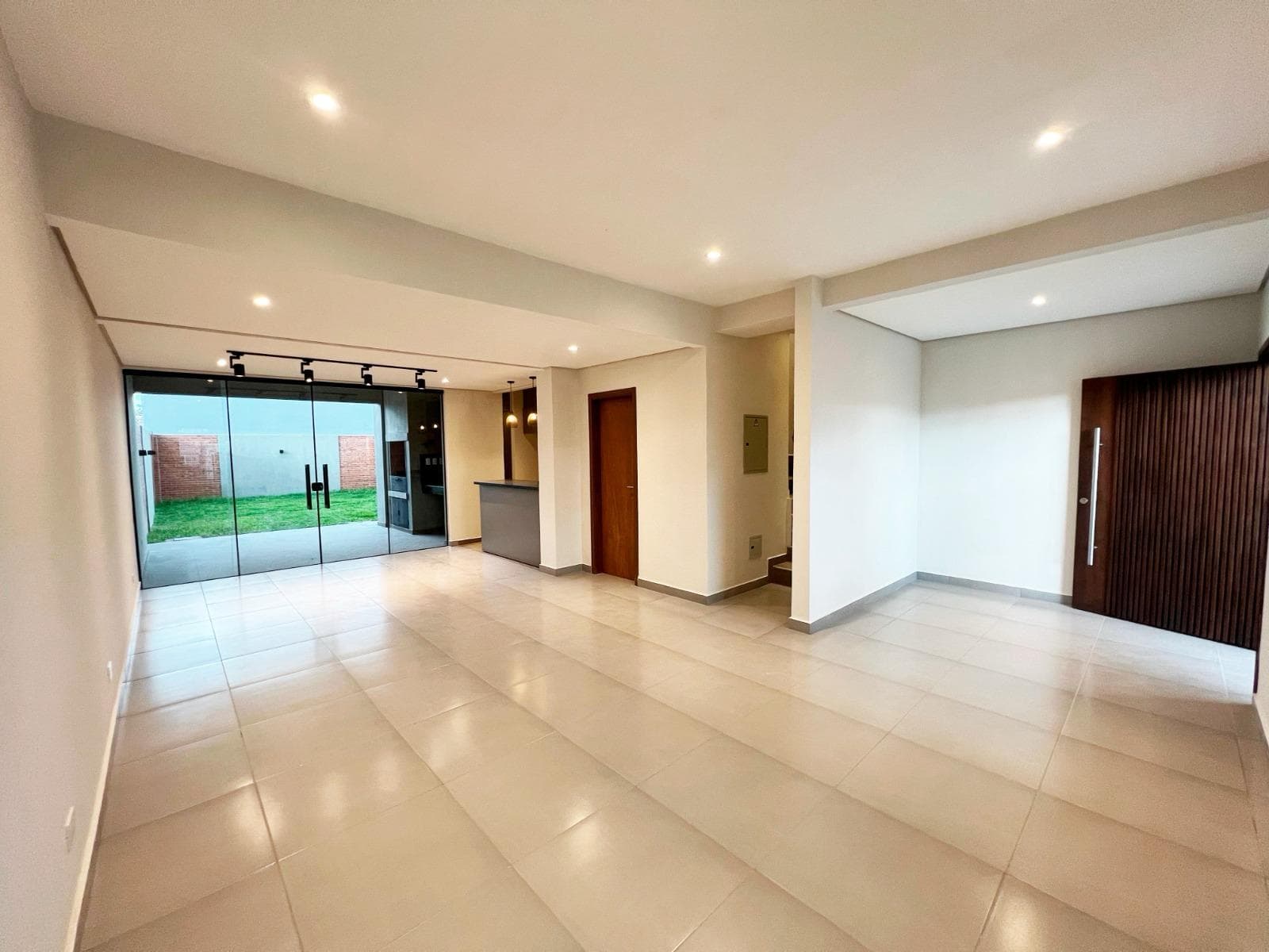 En Venta Duplex Estilo Moderno en Lambare Zona Yacht, foto 4