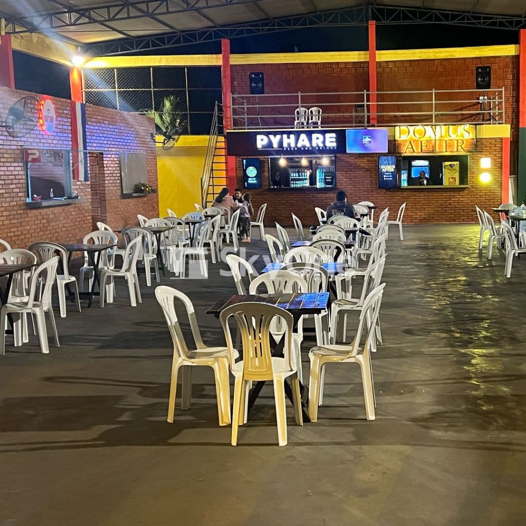 Se Alquila Salon Comercial En "social Food Park" — foto 5