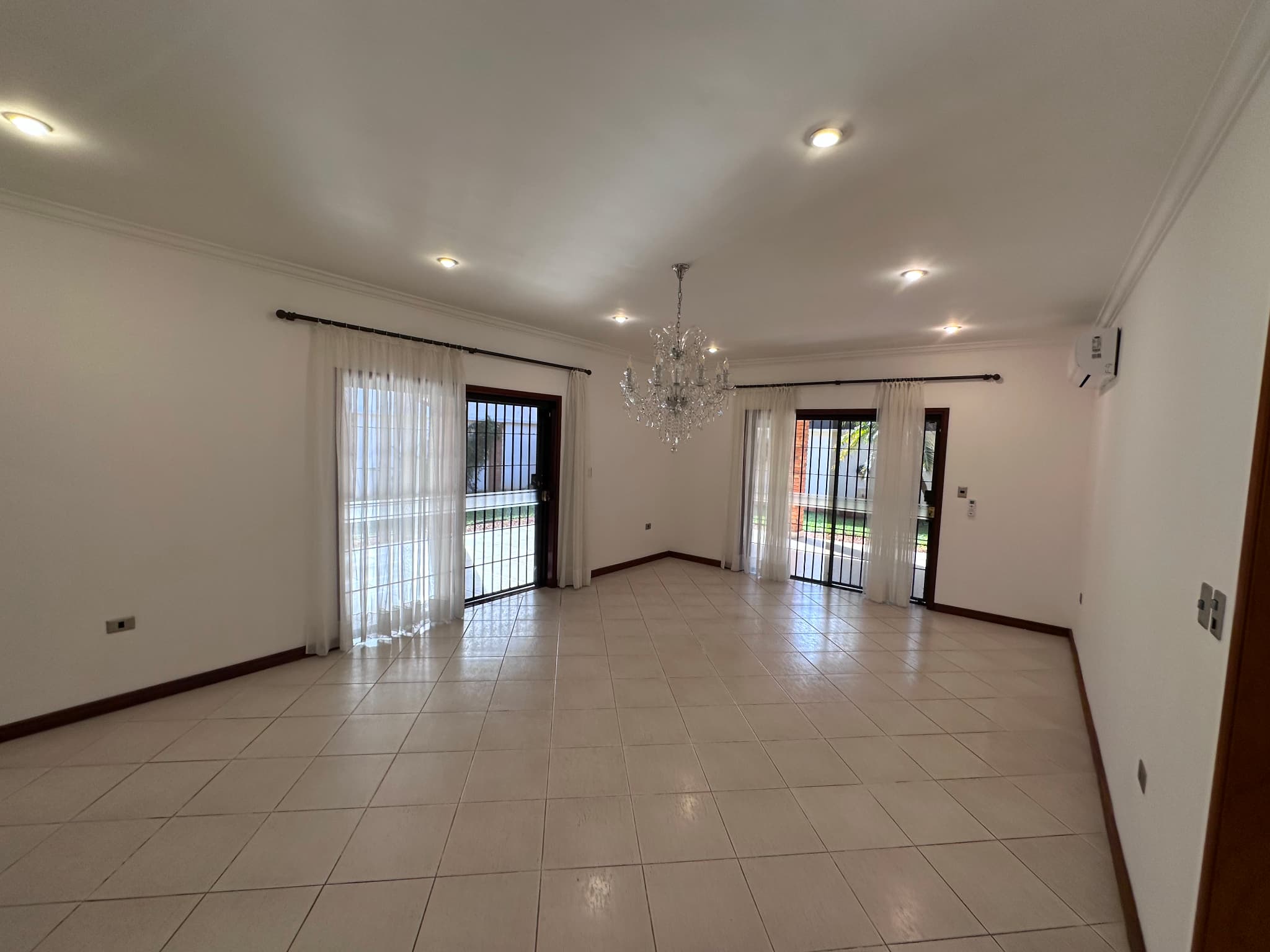En alquiler residencia exclusiva en asuncion, foto 3